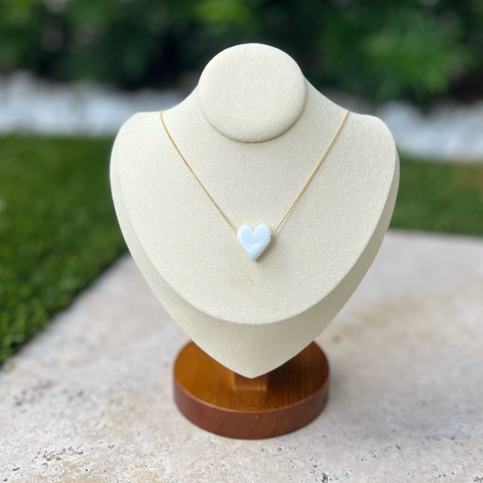 White heart gold neacklace