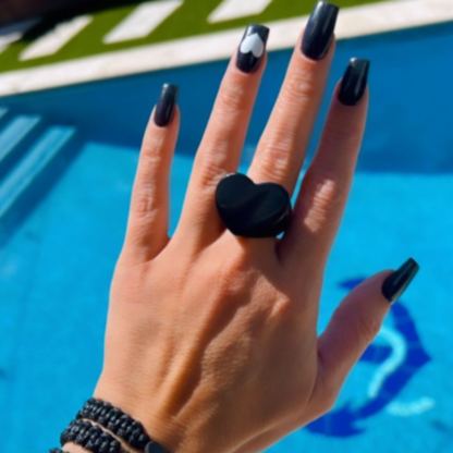 Black heart ring