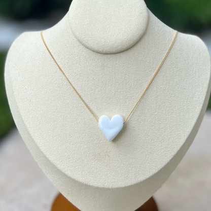 White heart gold necklace