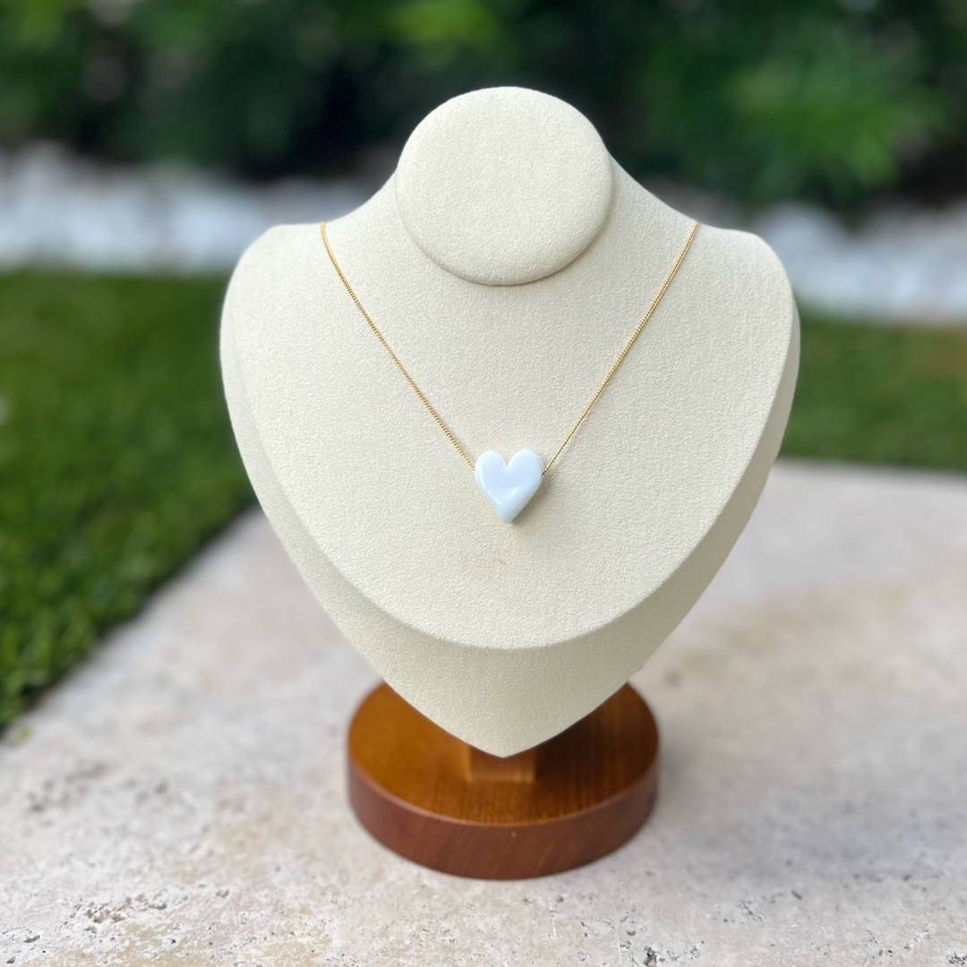 White heart gold necklace